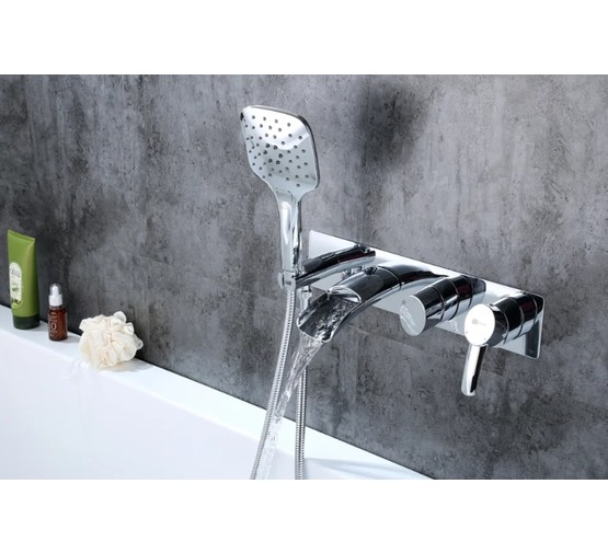 Смеситель для ванны Lemark Atlantiss LM3224C хром