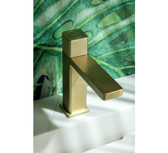 Смеситель для раковины Boheme Quaq золото матовое