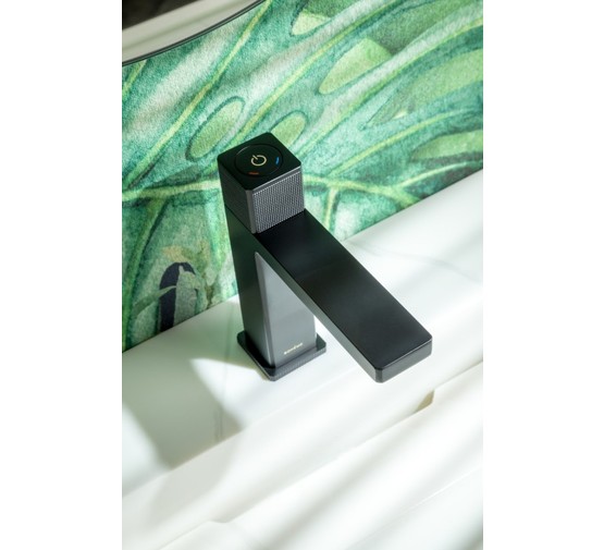 Смеситель для раковины Boheme Quaq черный матовый